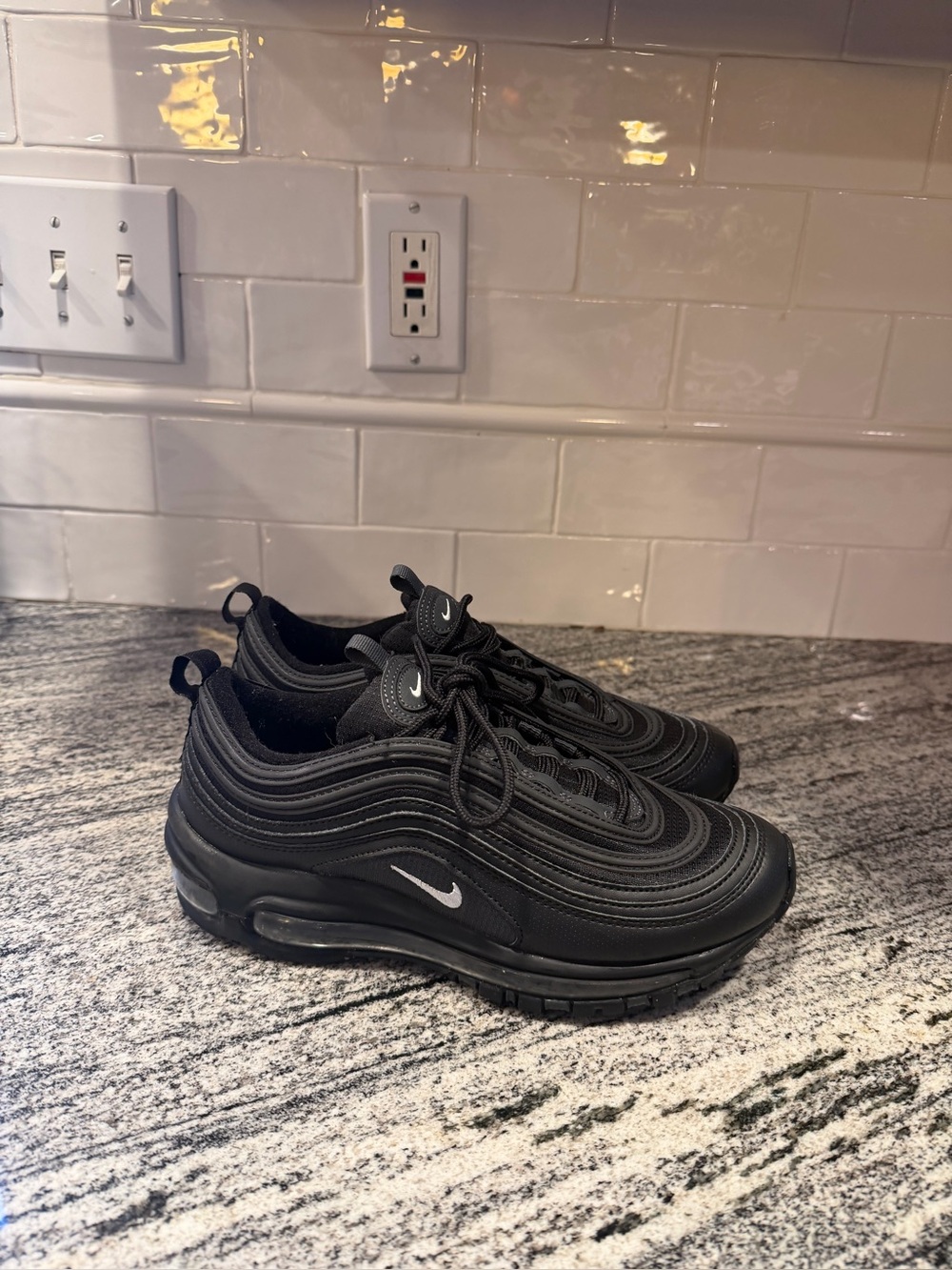 Youth Nike Air Max 97 GS Triple Black 921522-011 Size 6/Women’s 7.5